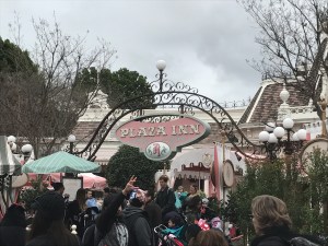 Enjoying Disneyland's Character Dining with Food Allergies
